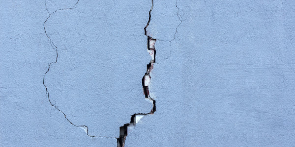 Pintar Fachadas de Casas Unifamiliares / Chalets Cervià de Ter · Reparación, Sellado de Grietas y Desperfectos
