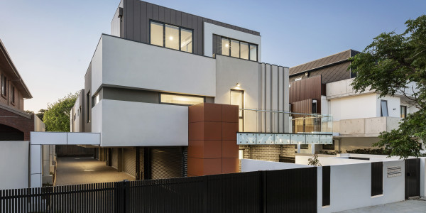 Pintar Fachadas de Casas Unifamiliares / Chalets Cervià de Ter · Pintado de Paredes Exteriores